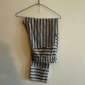 Scotch & Soda “pool side” black and white pants.